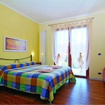Aurelia Garden Gold Roma