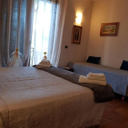 Aurelia Garden Gold Roma