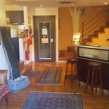 Aurelia Garden Gold Frühstückspension