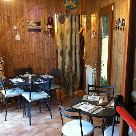 Aurelia Garden Gold Frühstückspension 4*