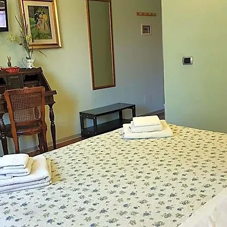 Aurelia Garden Gold 4* Rom