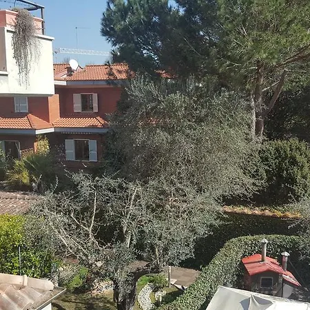 Bed & Breakfast Aurelia Garden Gold 2*
