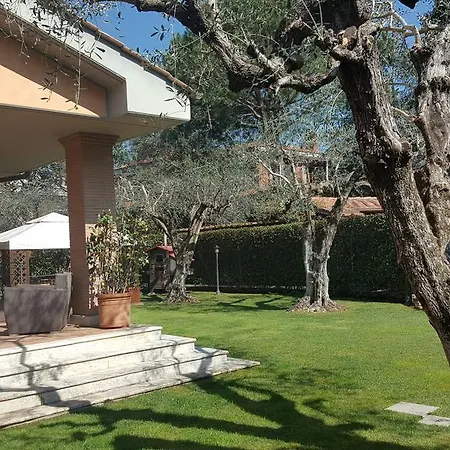 Aurelia Garden Gold Frühstückspension 4*