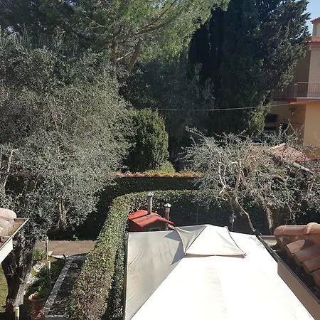 Frühstückspension Aurelia Garden Gold 4*