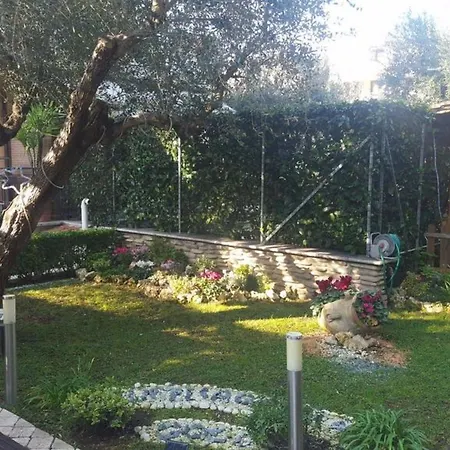 Aurelia Garden Gold Frühstückspension