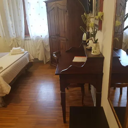 Aurelia Garden Gold Frühstückspension