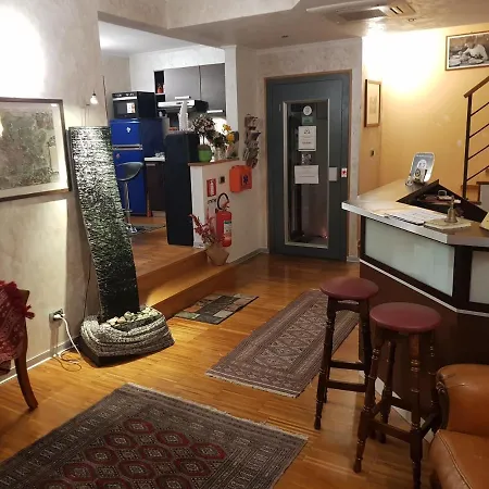 Aurelia Garden Gold Frühstückspension