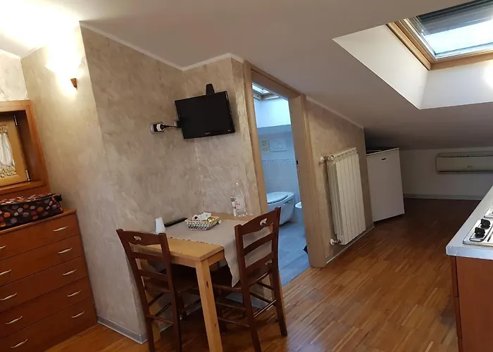 Aurelia Garden Gold Nocleg ze śniadaniem 4*