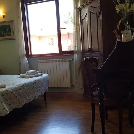 فندق مبيت وإفطار Aurelia Garden Gold 4*